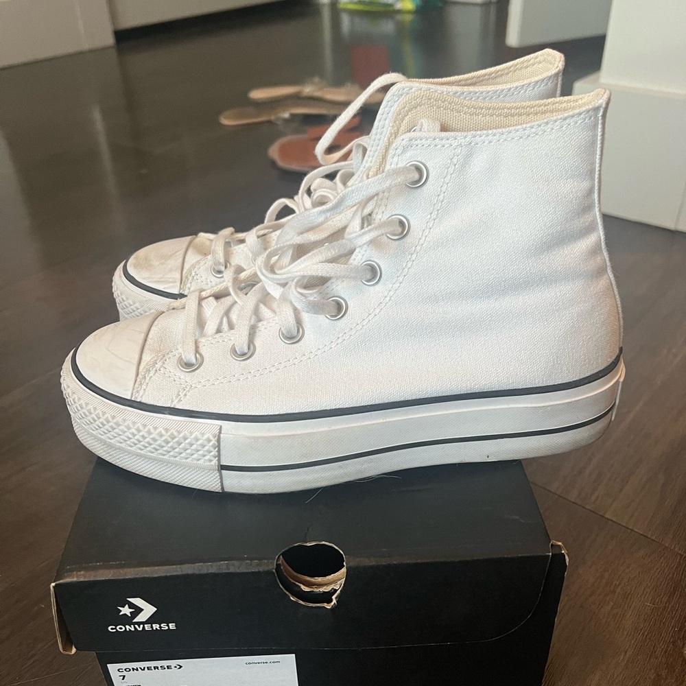 Platform Converse - image 4